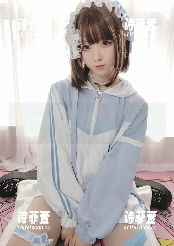 Asagiriai 不小心被Asagiriai的“女友”照片电到,这美图的每个细节都像在小声说些什么。