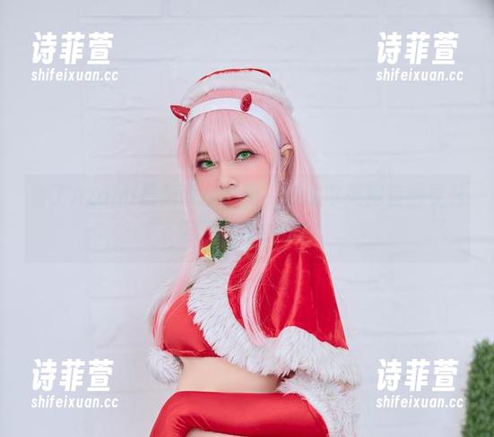 看了Azami最新蕾丝套图，我的审美偏差都要升级了，咋办呢？