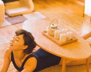 BoLoli菠萝社 – 柳侑绮Sevenbaby的职业装图集：一秒钟变身职场女王，评委秒给满分！