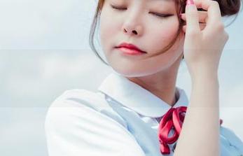 BoLoli菠萝社 – 日常转角，柳侑绮的写真集罢，下载前得先确认内心状态。