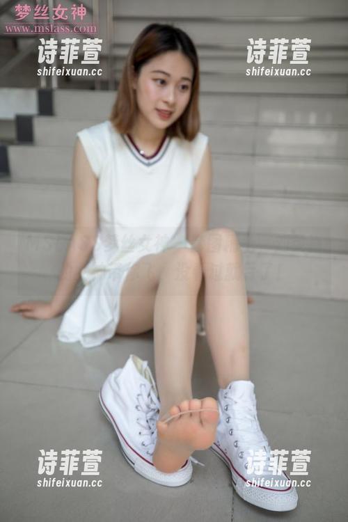 MSLASS梦丝女神 - 套图精选，刘灵嘉的女神带你飞，没看过就亏了！
