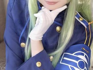 Quan冉有点饿的原创修女图，最新更新，让我想起了中世纪的薯片