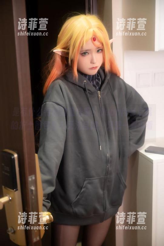 是有什么特别的魔法嘛？Quan冉有点饿的护士图包令人无法自拔，只想一看再看。