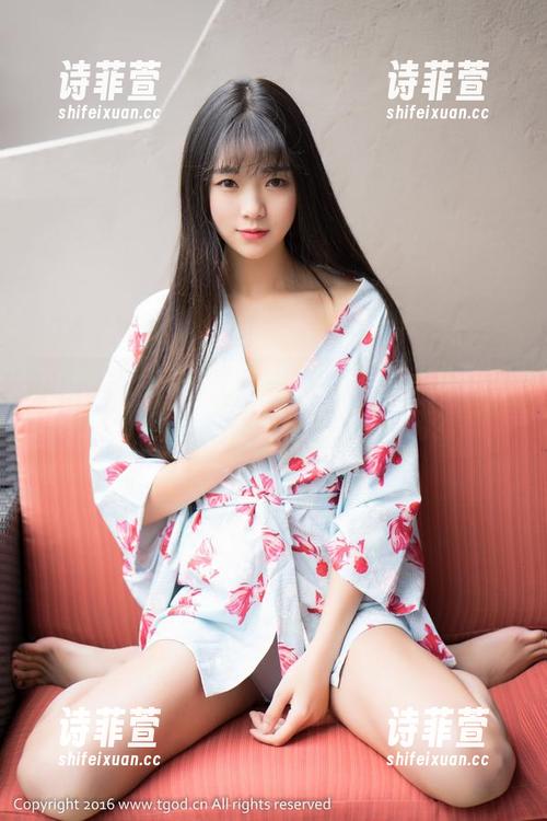 TGOD推女神-叶佳颐 TGOD推女神 - 叶佳颐天台写真:这角度是天台吗,还是我在云端遨游?