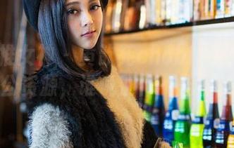 TGOD推女神 – 黄歆苑chobits的办公室：办公资源，谁说工作不能轻松点？