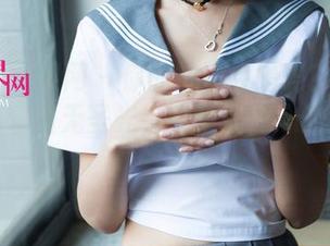 UGirls尤果网 – 你的袜子会唱吗？乔依琳的棉袜套图无圣光，唤醒你内心的小唱将！