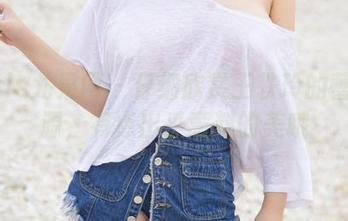 UGirls尤果网 – 仔细欣赏王轶玲的蕾丝资源，有点出乎意料的美哦