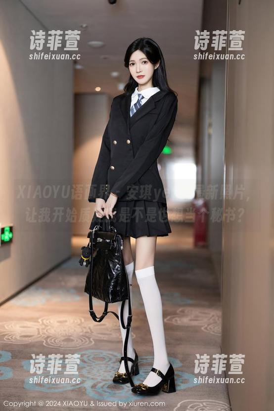 XIAOYU语画界 - 安琪yee的最新照片，让我开始质疑我是不是也想当个秘书？