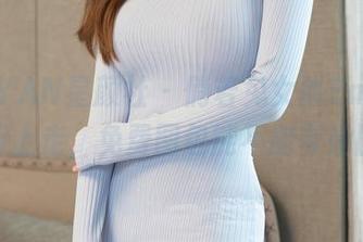 XINGYAN星颜社 – 倘若兔女郎Emily尹菲在街上走，免费图包能不能带她回家？