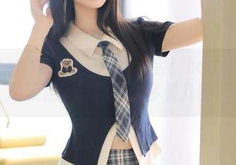 Xiuren秀人网 – 网盘藏宝！Laura苏雨彤美足，让忍不住多看几眼。