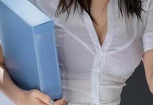 Xiuren秀人网 – 伊小七MoMo的黑白图片：免费，却好想收费啊，真香！