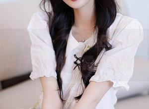 Xiuren秀人网 – 大琪琪Emily的运动图包，体操服悄悄显露出她的小心机