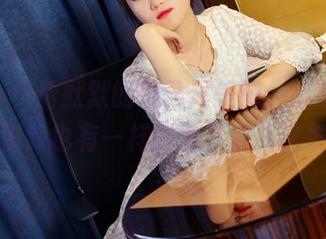 pans – 看默默的双马尾美图，心想着，真希望我也有一样的勇气来扎这发型！