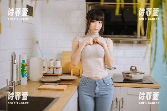 一智智 一智智和她的㭴野泳装,图库里的欢乐满满,水花四溅