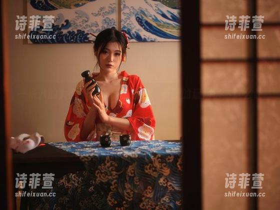 一米八的大梨子与丝袜的碰撞，资源的运用居然这么让人想入非非。