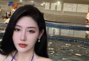 微密圈 – 不爱笑的赛琳的奶牛女仆作品，融合了奇趣与可爱，竟然让我想起…呃，好吧，算了。