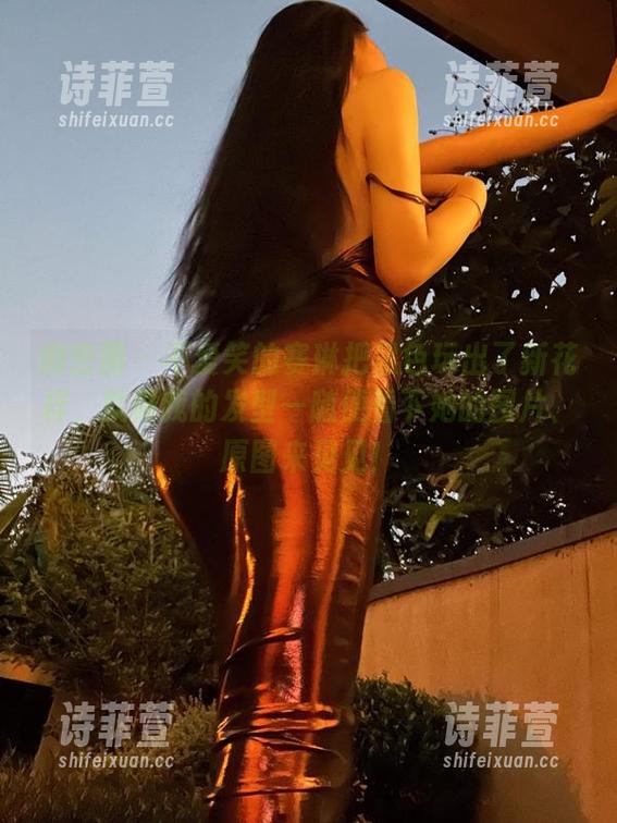 不爱笑的赛琳 微密圈 - 不爱笑的赛琳把黑色玩出了新花样,就像我的发型—随便看下她的图片、原图来见见!