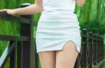 丽柜 – 兔子的这次图集，和心心互动的瞬间，美得喘不过气。