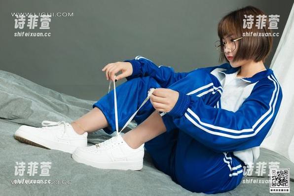 丽柜 - 凉儿的女友——又一张可爱得要命的图片更新！