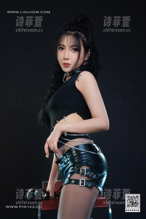丽柜ligui-Kiki 丽柜ligui - Kiki的午间锻炼,你敢说不想看?不信可以来试试!