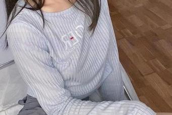 我来观看倦倦喵的黑内衣合集，差点被美到失语，轻轻哦