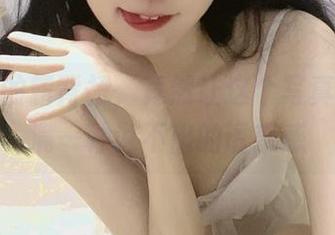 倦倦喵的露背裙，竟然让这个写真图包充满一种说不出的诱惑感