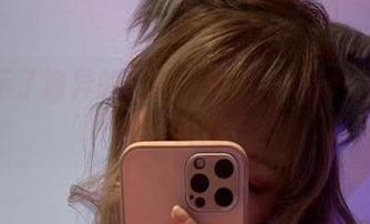 套图展示了诡异的甜蜜，啾小妍Deer，甜心的代言人吗？