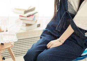 头条女神 – 更新！看看陈怡曼在浴缸里的小清新美图，有种想要沉浸其中的冲动…