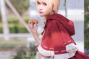 图包揭晓，妖君白研与初音未来小兔子的亲密接触