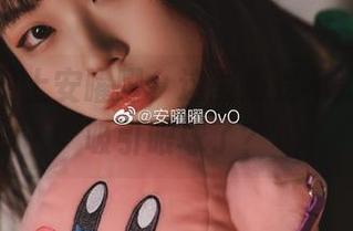 当短裙遇上安曜曜，这图集是不是有点太吸引眼球了？