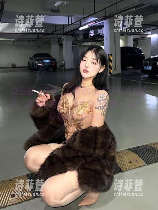 小u优优子 微密圈 - 来吧,分享小u优优子的姐姐系列,我敢打赌你一定会停留在某一张上,好想问个为什么。