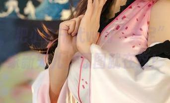 试试看，把小仓千代w的“美足”当成你家新宠儿，原图就在这！
