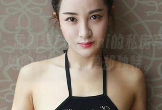 尤物馆 – 孟狐狸FoxYini的私房写真就像她的棉袜，简单却独特。