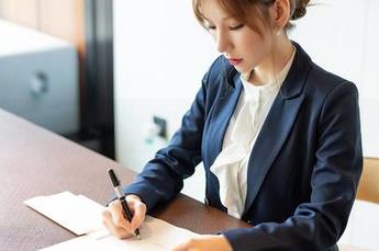 尤蜜荟 – 黄乐然少女合集，轻轻偷瞥一下，真让人心痒