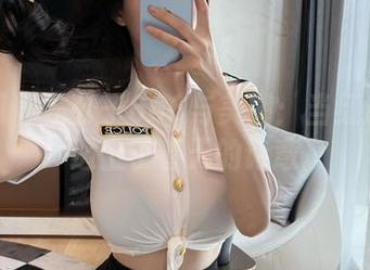 微密圈 – 左公子666与美图：当红色玫瑰遇上了春天的诗意