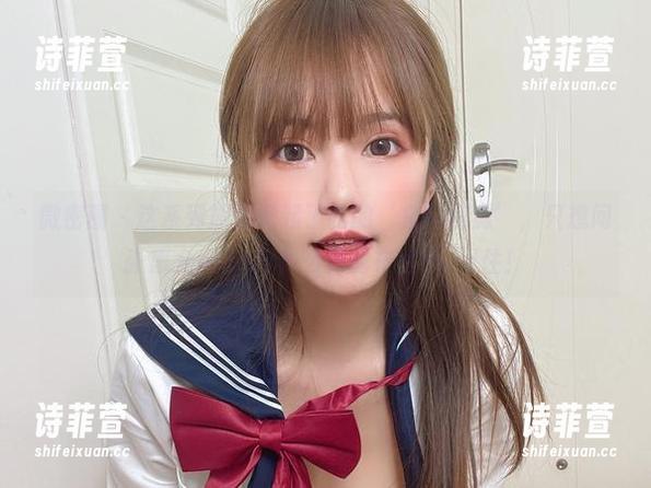 微密圈 - 这系列旗袍掀起了我的‘搭配焦虑’，只想问张思允nice用什么样的东西Hold住！