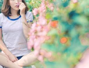 推女神 – 琪琪qlql的泳装全套图包，穿上就能化身沙滩女神，或是误入时光机！