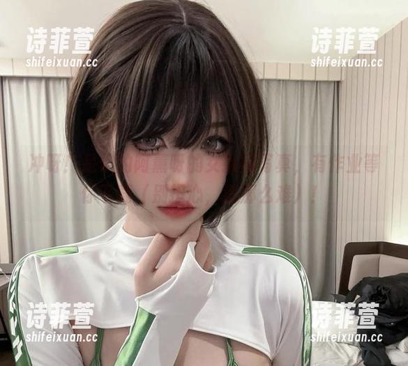 冲呀！是你的阿薰呀的女教师写真，有作业等你下载（别担心，没那么难）！