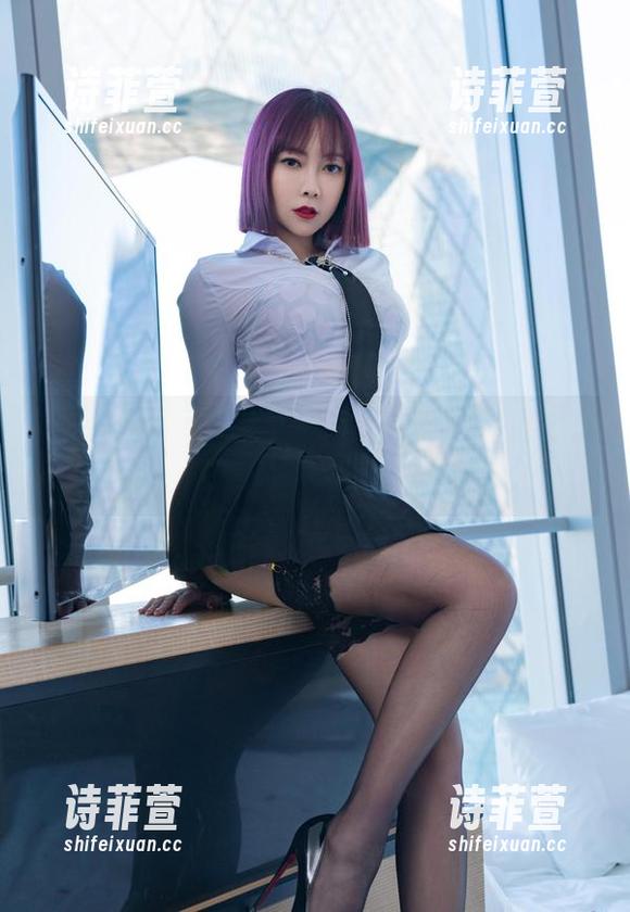 微密圈 - 观看果儿Victoria，红皮的束身魔法在缓缓揭晓