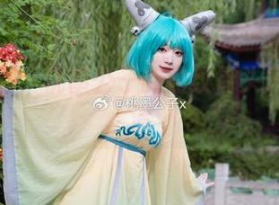 狂野时刻：桃墨公子的豹纹街头风在线高清