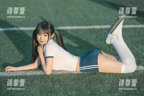 看吧，桜井宁宁的短裙写真！原图就像从某个梦里跑出来的，不小心没穿好什么的…