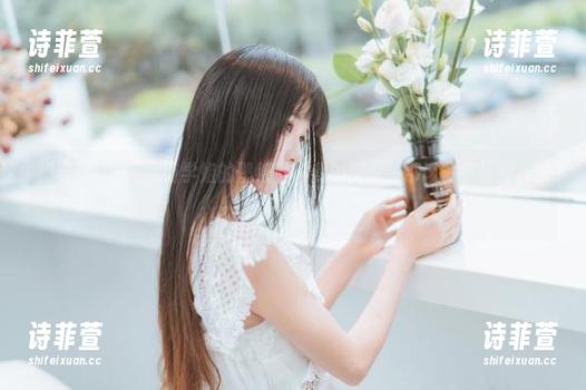 如果我能把桜桃喵学姐的壁纸贴满我的房间，那该多幸福啊，额……不太符合常理吧。