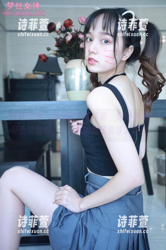 梦丝女神 - 璇璇的空姐写真，定制得像一杯香浓咖啡，图片带的韵味真讨人喜欢。