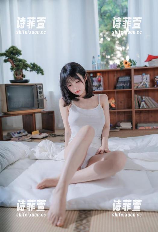 樱井宁宁玩起电玩春丽cos来真有那么一回事，高清一看，游戏界女神都不一定有她灵动。