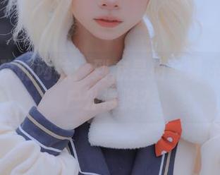 清青琴玖的网袜：到底是拍写真还是随意户外漫游？