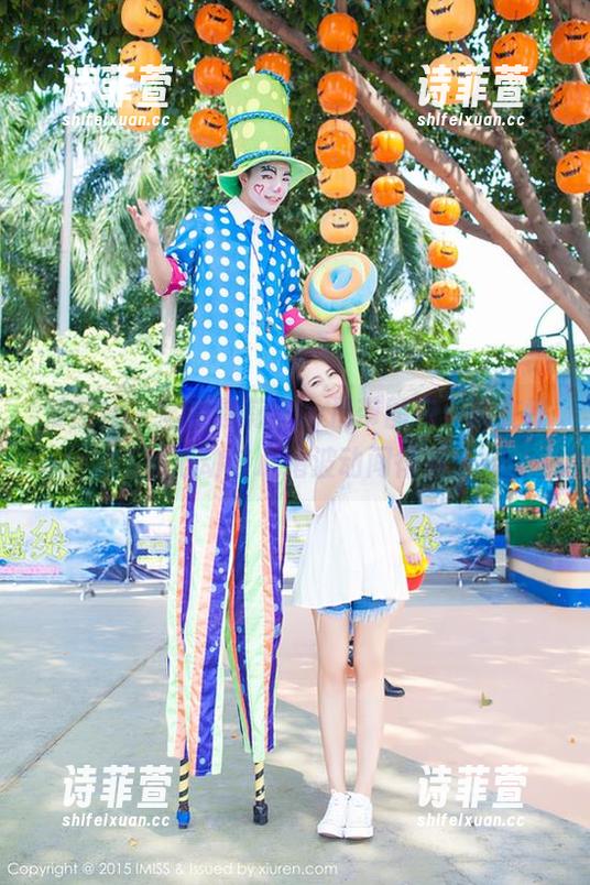 爱蜜社-莉莉Lily 爱蜜社 - 全套莉莉Lily吊带图包:我在怦然心动与心绪波动间徘徊