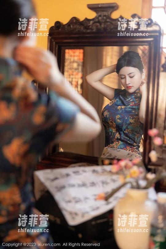 秀人网 - 谁能拒绝千夜未来的诱惑？网盘里的套装合集让人捧心。