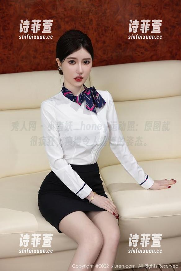 秀人网 - 小蛮妖_honey运动照：原图就很疯狂，瘦得令人垂涎的姿态。