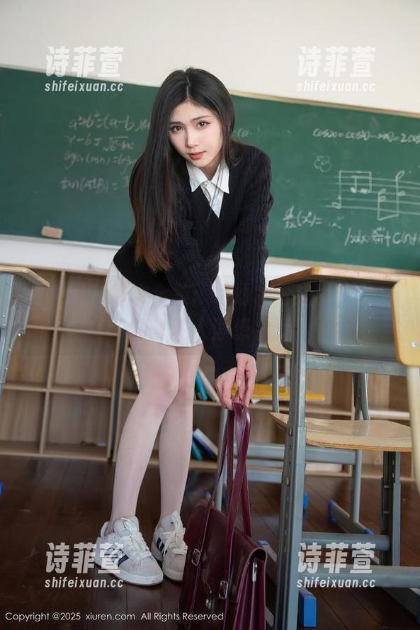秀人网-幼幼 秀人网 - 睡衣全集:幼幼妆扮成小仙女,真是让人浮想联翩