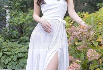 秀人网 – 美桃酱的办公室作品：会议上她不说，眼神飘了！（图包）